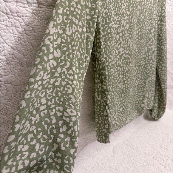 SHEIN Olive Leopard Print Long Sleeve Top - Picture 2 of 6